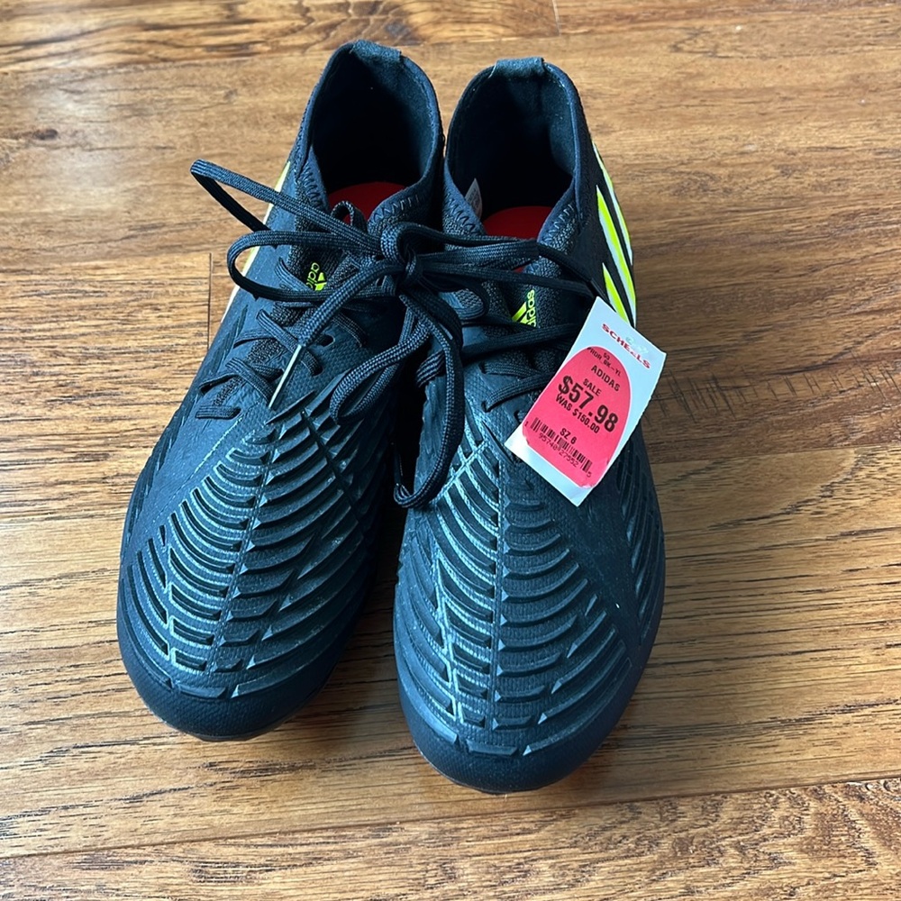 Adidas Predator Edge .1 soccer cleats youth 6US